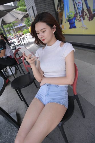 图片[1]-短发牛仔的漂亮女生【2.4G】-欲图阁