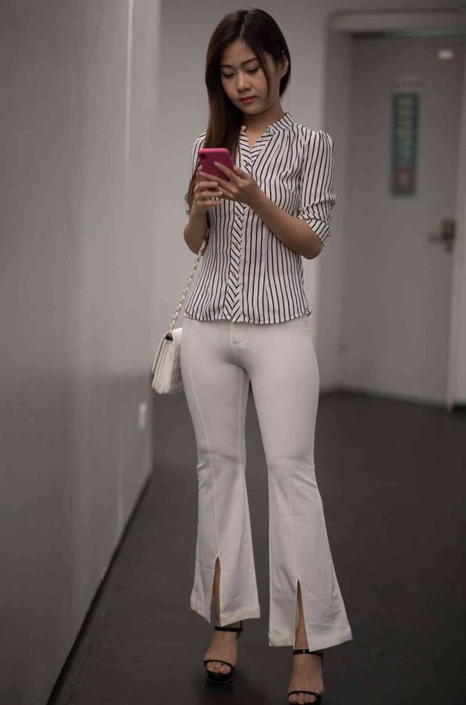 逛书店的白色紧身裤女孩【450P】04040-玉兔阁