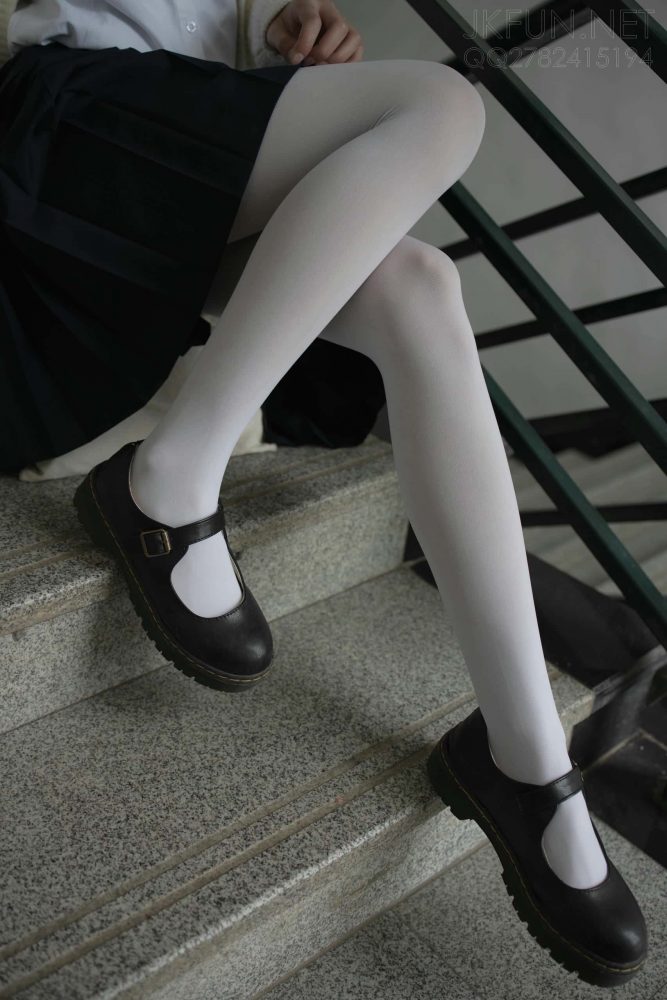 甜美可人的白丝姑娘【127P】J2555-玉兔阁