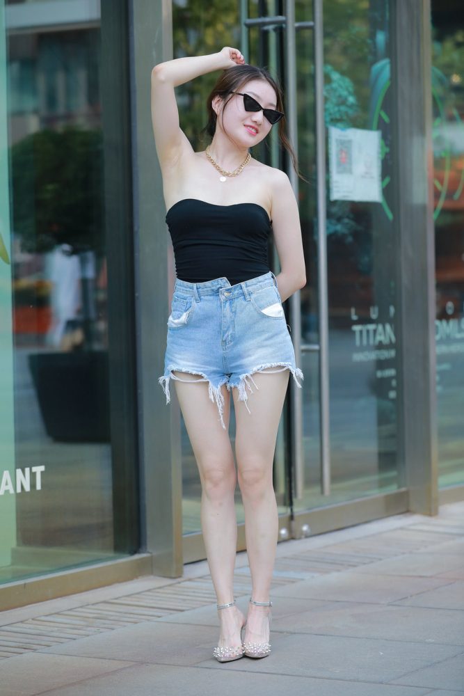 J1801 184P-1.95GB-玉兔阁