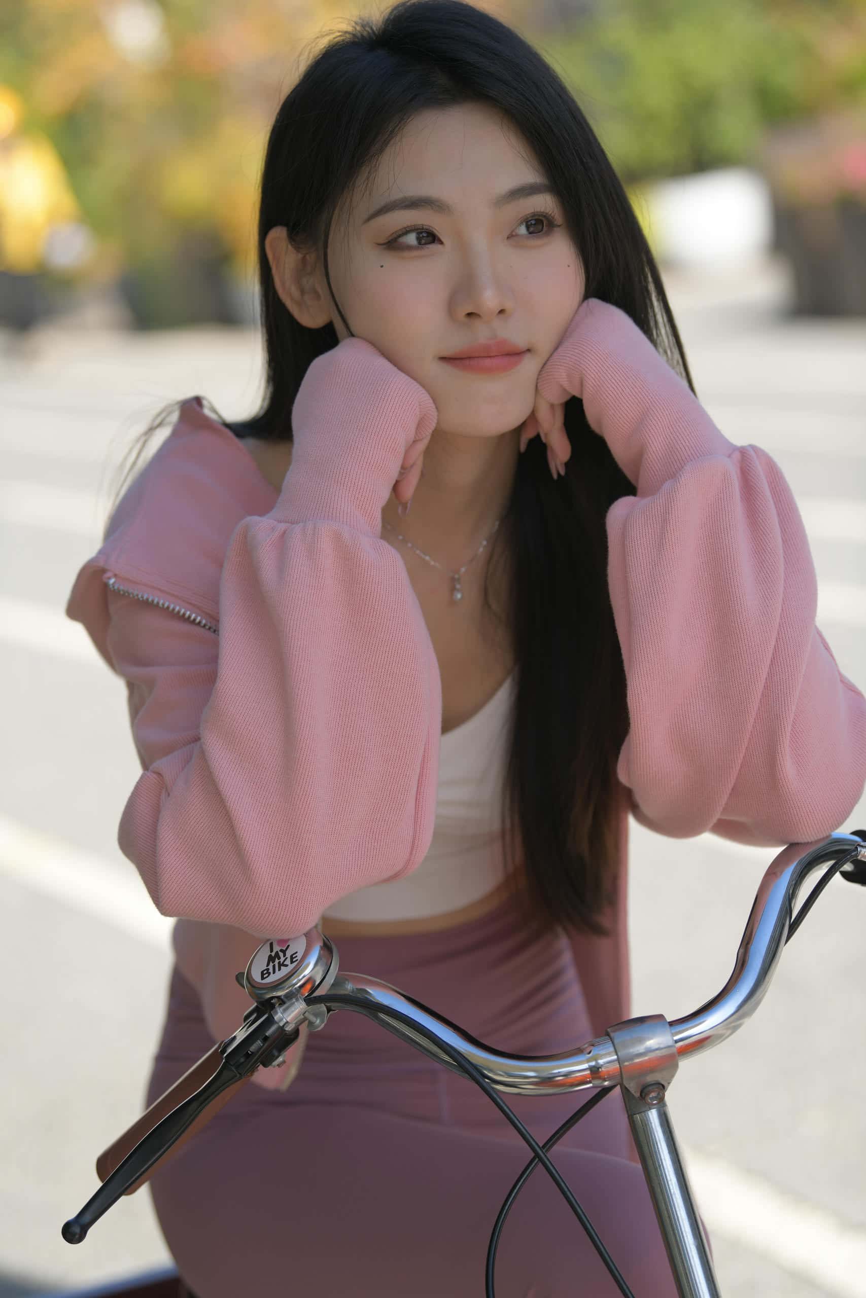 图片[3]-在外面拍照的粉色系女孩【653P】J6238-玉兔阁