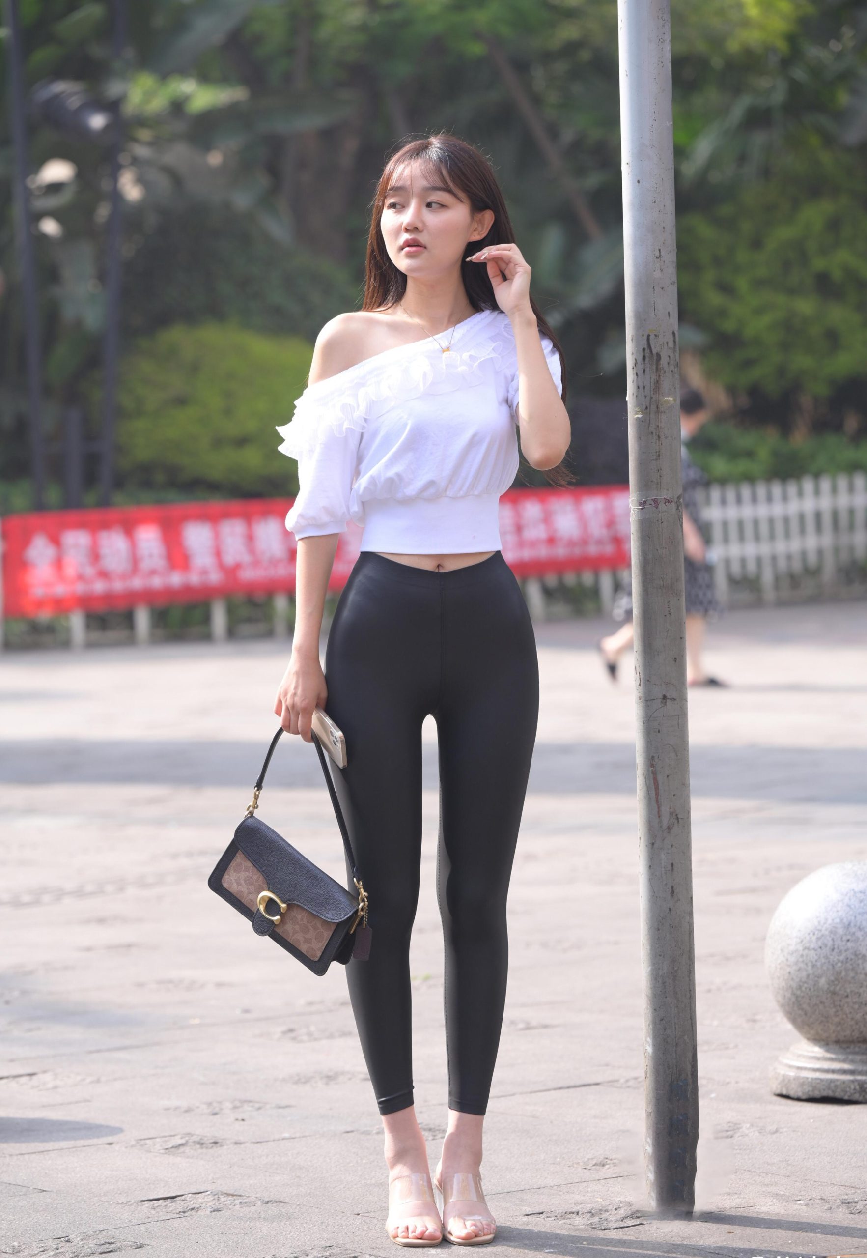 图片[5]-笑容非常甜美且治愈的皮裤女孩 J1945 751P1V-22.1GB-欲图阁