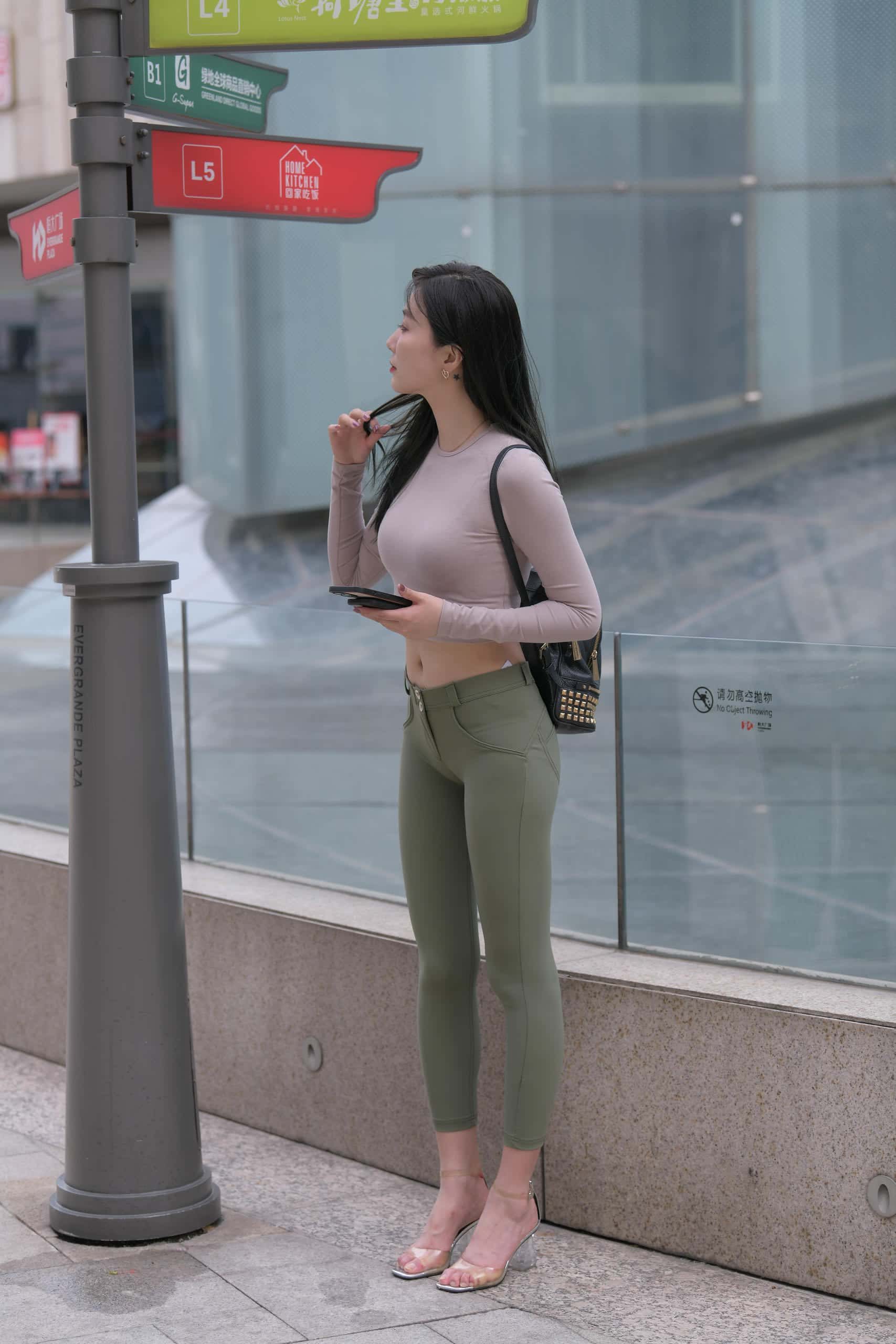 图片[2]-紧身牛仔裤身材很好的女人【529P】J2060-玉兔阁