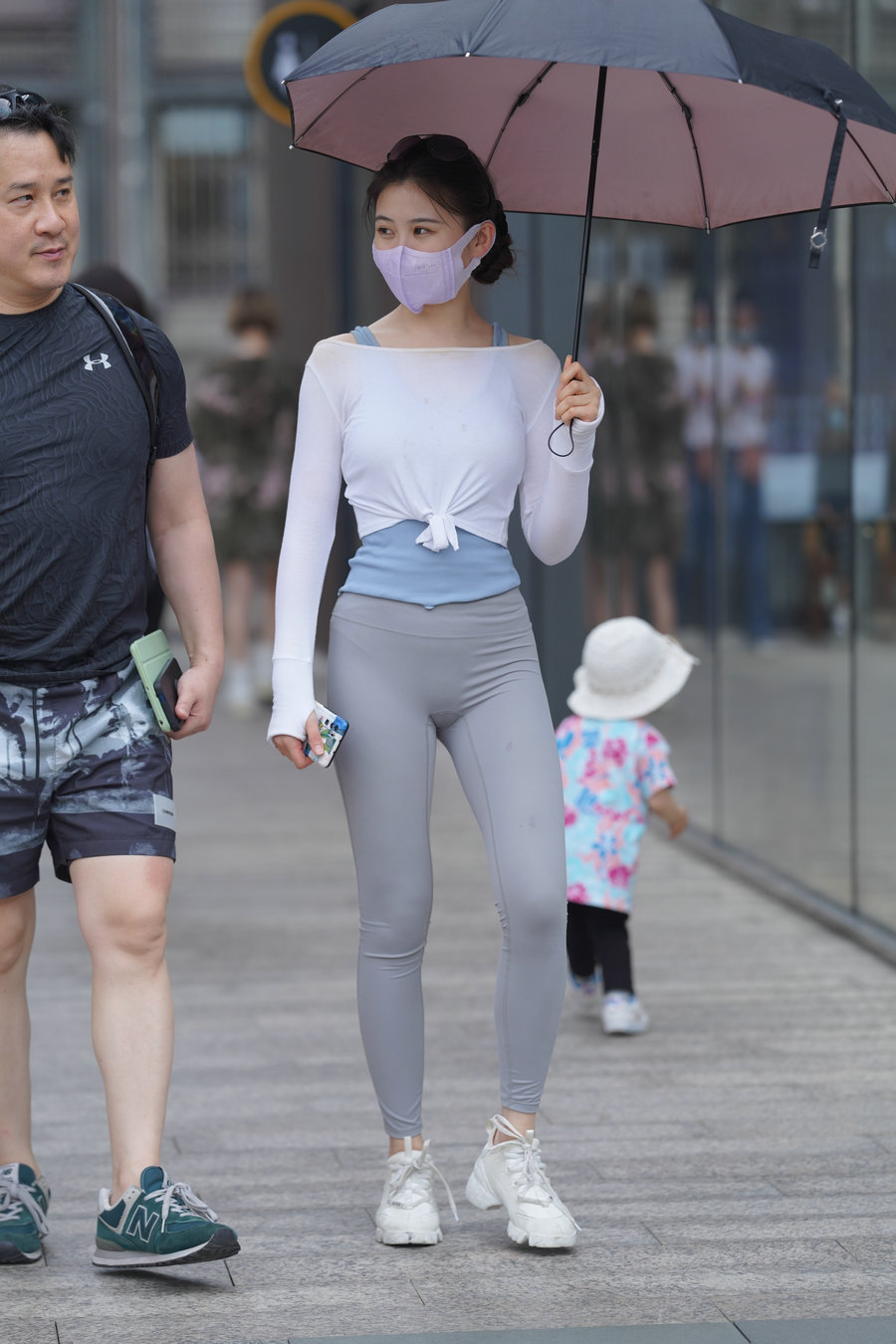 图片[1]-街拍逛街的瑜伽裤小女人  J2874 36P-469MB-欲图阁