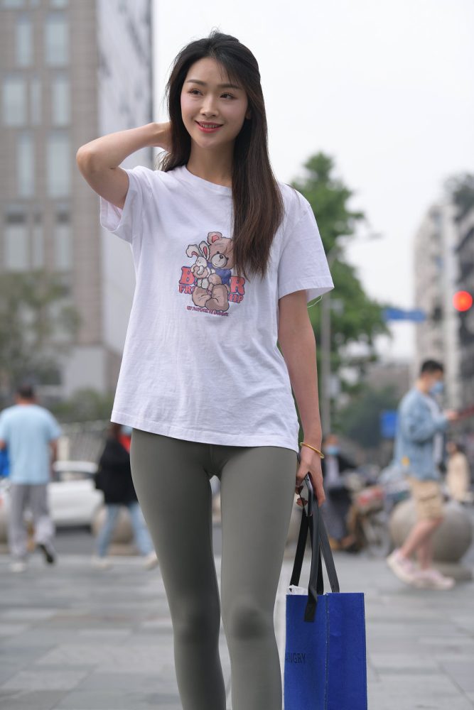 一身休闲装的瑜伽裤女孩J2961 709P1V-24.1GB-玉兔阁