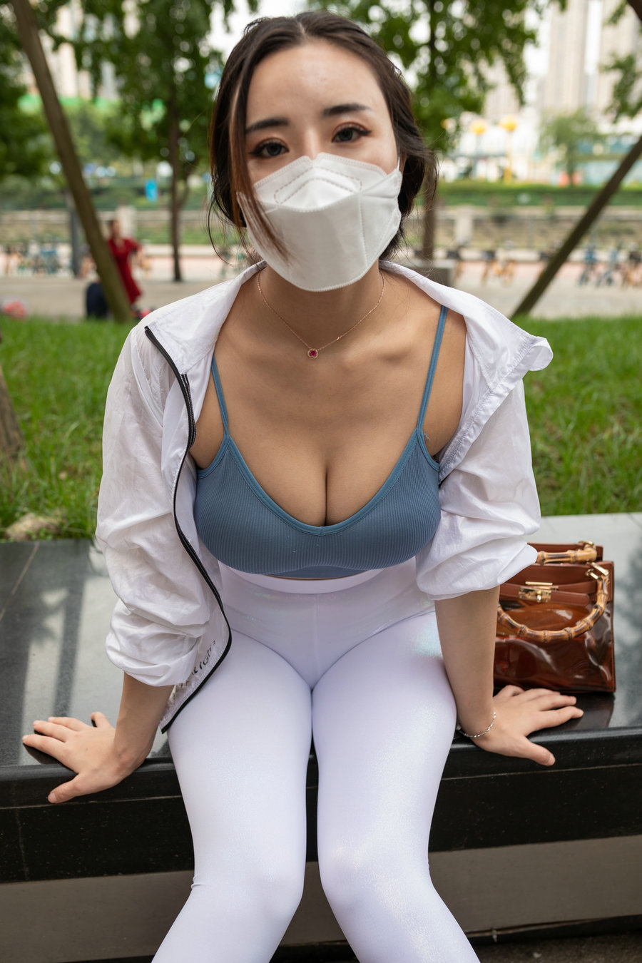图片[1]-白色瑜伽裤女孩很漂亮 J1518 856P4V-30.0GB-欲图阁