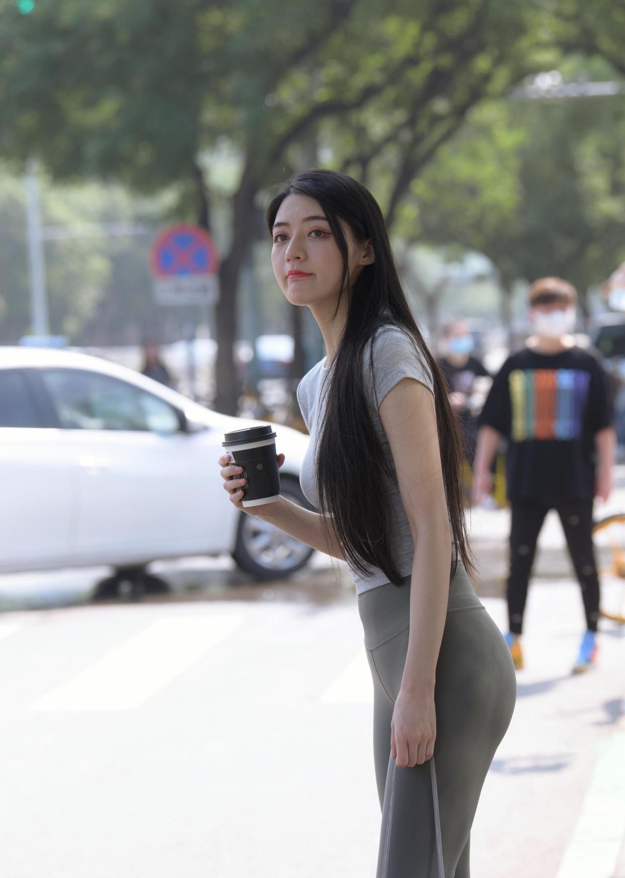 图片[3]-在外面逛街的瑜伽裤女孩J2240 449P1V-16.7GB-欲图阁