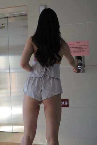 图片[4]-非常有女人味的热裤姑娘【228P】0007-欲图阁