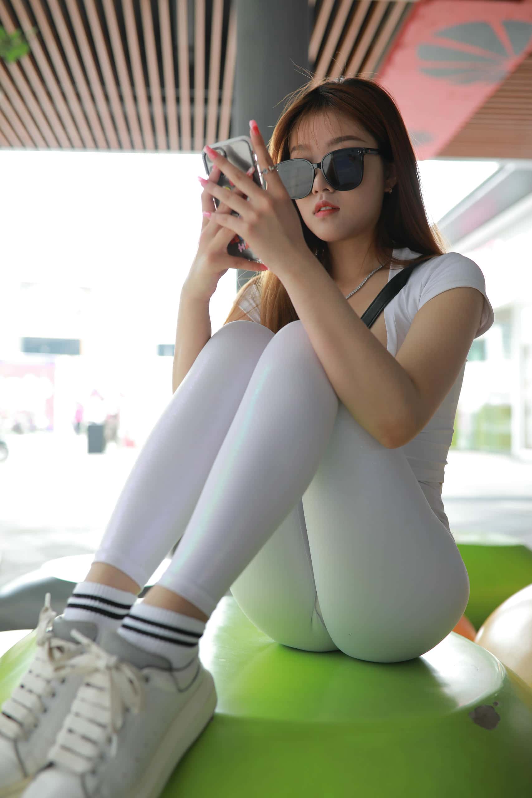 图片[3]-看上去拽拽的瑜伽裤女孩【425P】J1695-玉兔阁