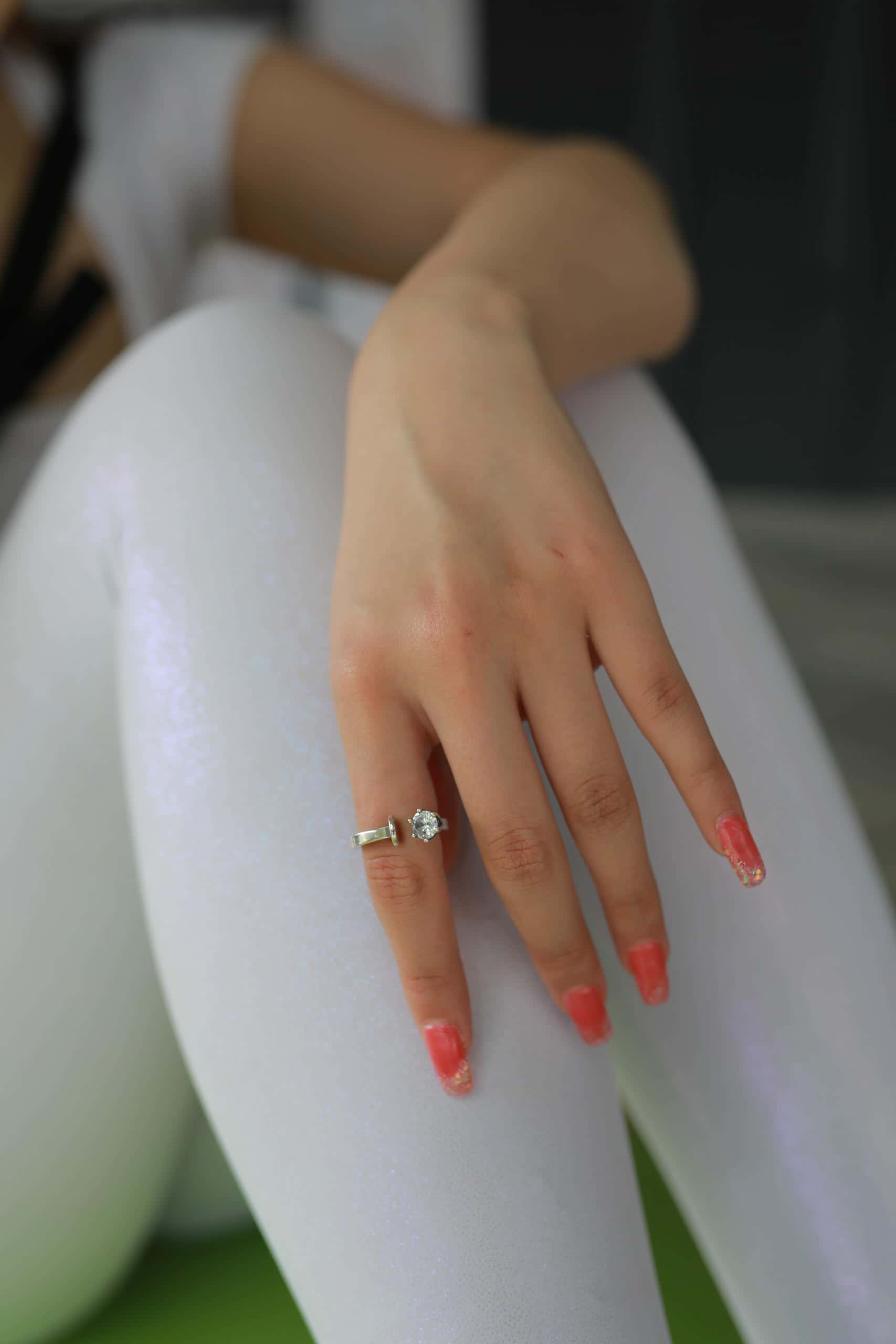 图片[4]-看上去拽拽的瑜伽裤女孩【425P】J1695-玉兔阁