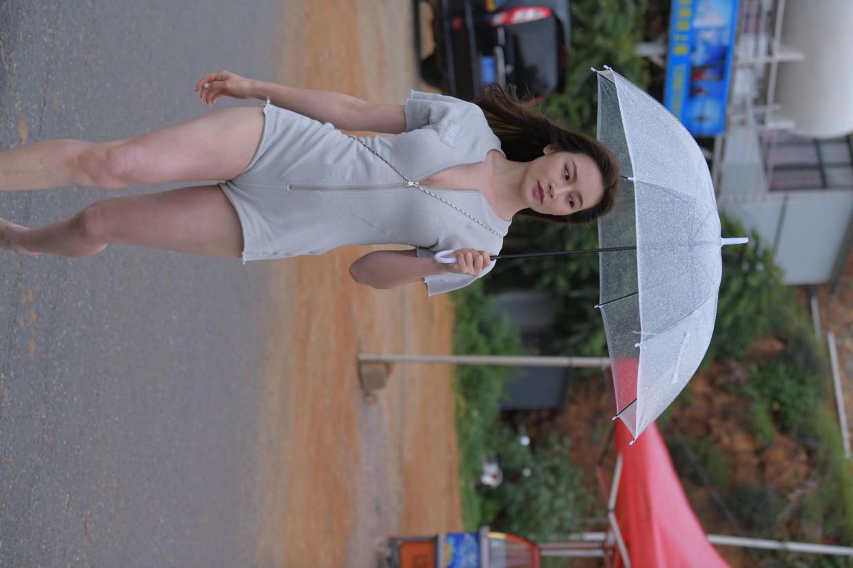 图片[5]-阴雨天在海边骑车的长发女人【156P】00044-欲图阁