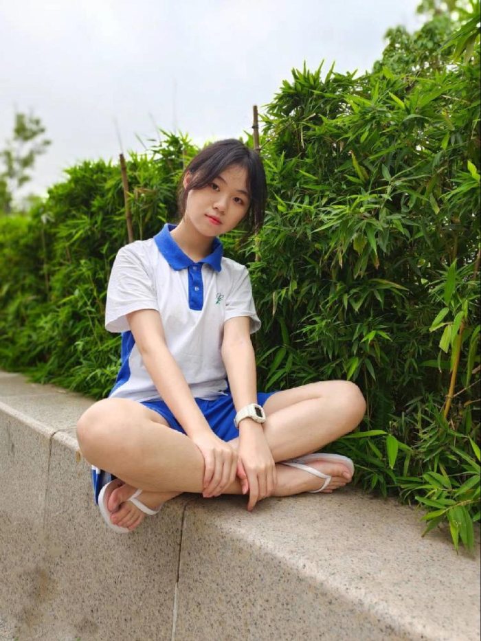 穿校服非常清纯的小姑娘【49P】20003-玉兔阁