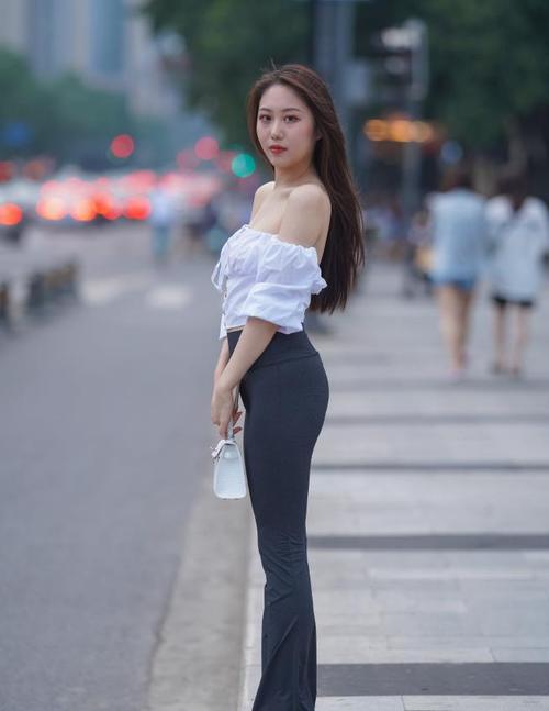 图片[3]-身材非常哇塞的瑜伽裤女孩  J1333 521P6V-21.6GB-欲图阁