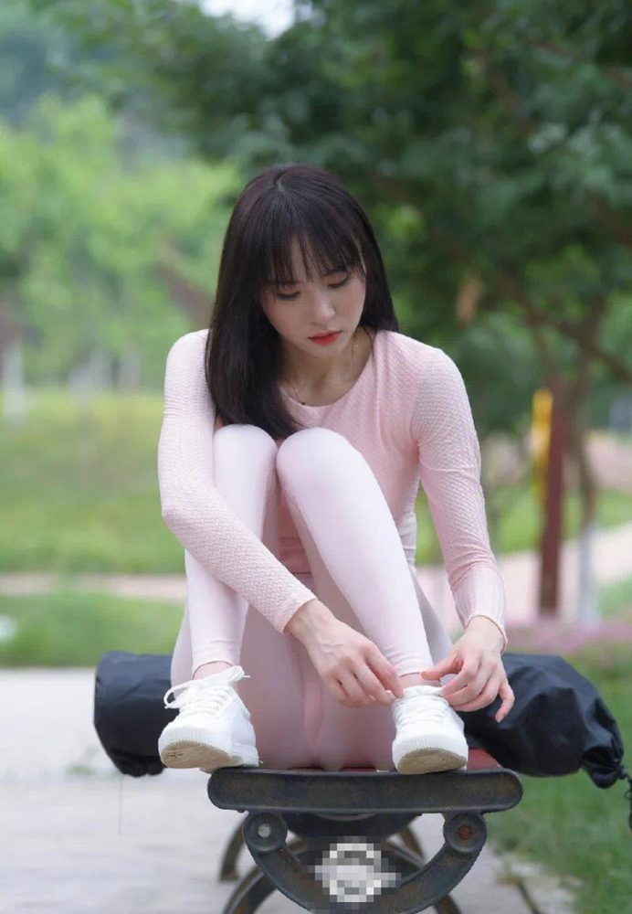 图片[4]-粉粉的瑜伽裤女孩太可爱了 J2090 854P1V-30.4GB-欲图阁