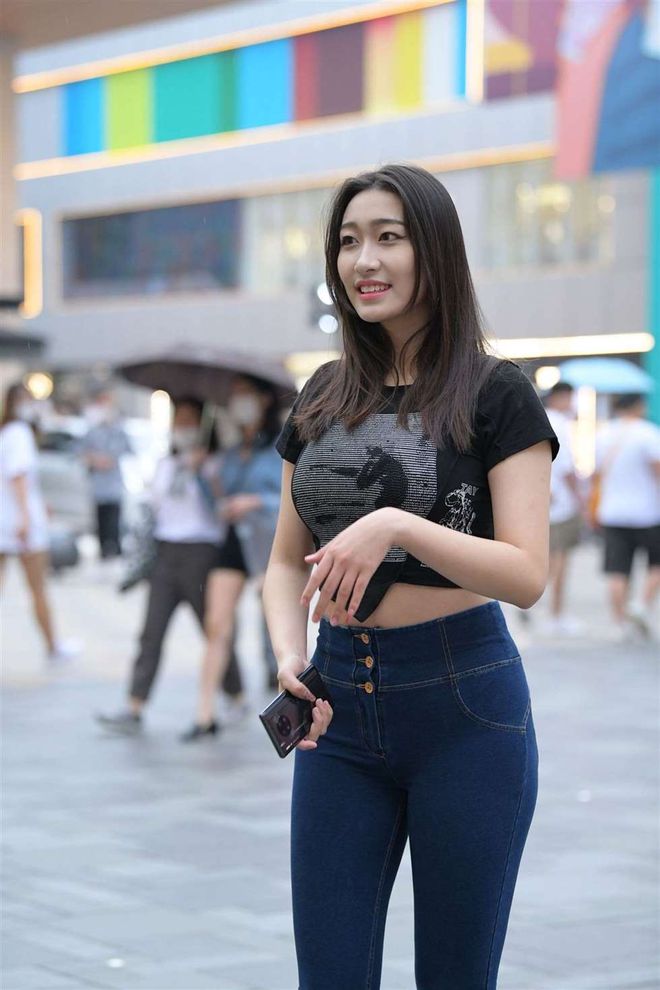 图片[3]-紧身牛仔裤女人J2784 240P-6.66GB-欲图阁