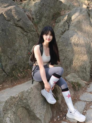 图片[7]-爱爬山的瑜伽裤MM，太甜美了！~-欲图阁