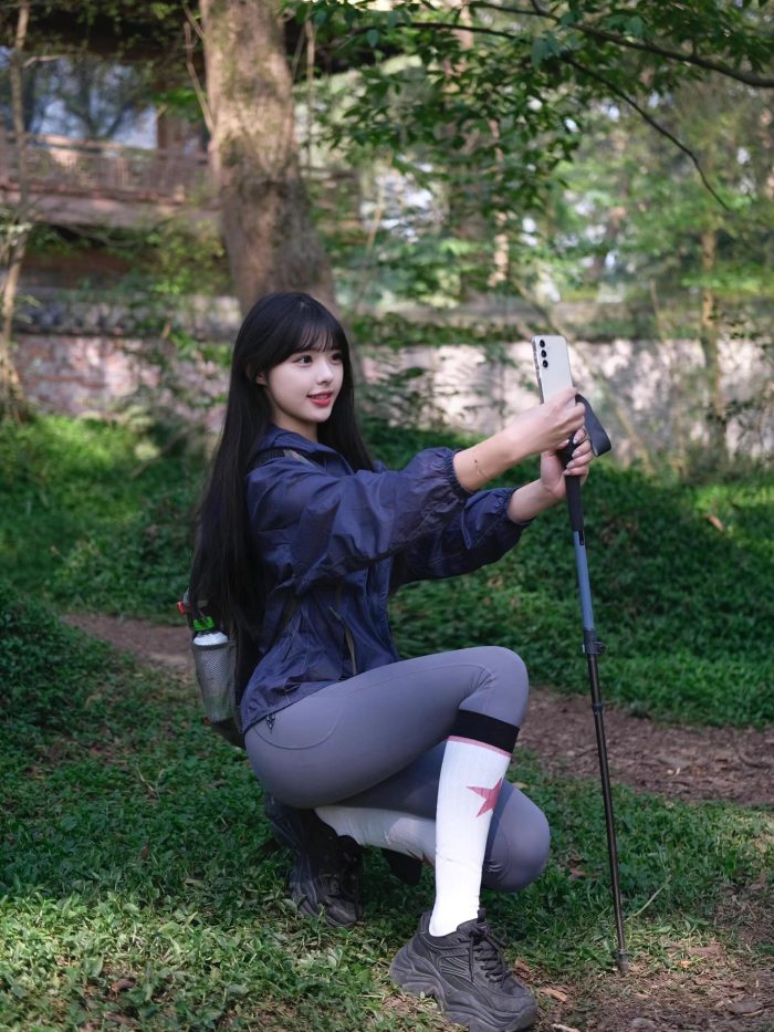 爱爬山的瑜伽裤MM，太甜美了！~-玉兔阁