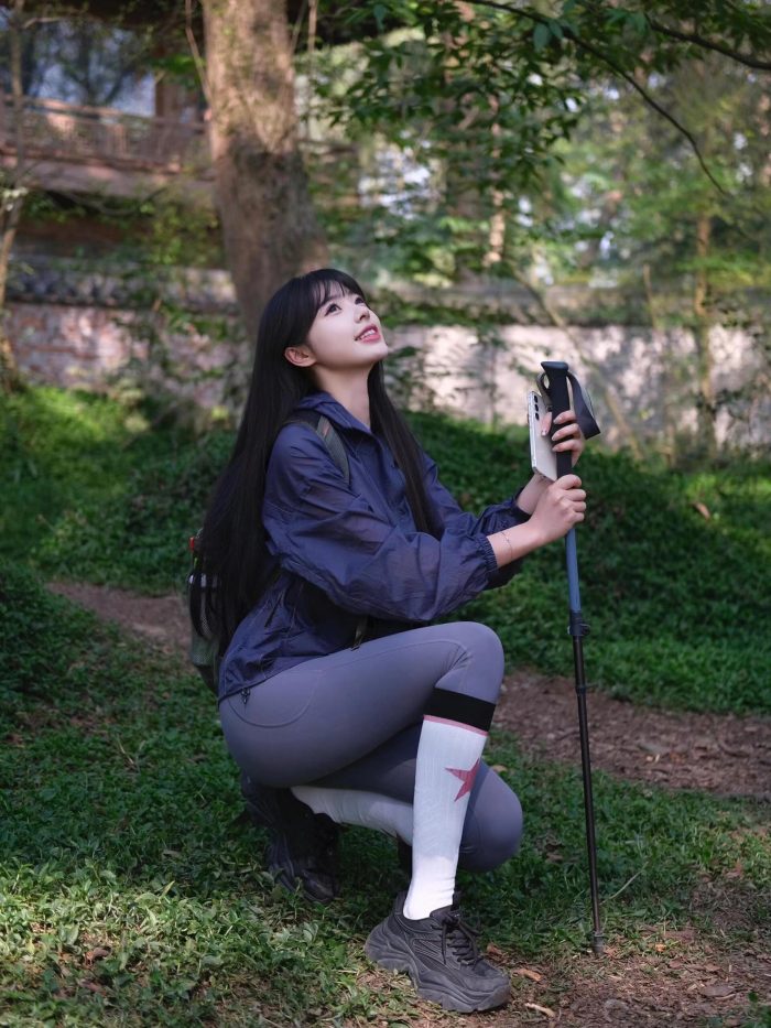 爱爬山的瑜伽裤MM，太甜美了！~-玉兔阁