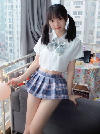 图片[7]-网格丝袜的清纯双马尾小姑娘-欲图阁