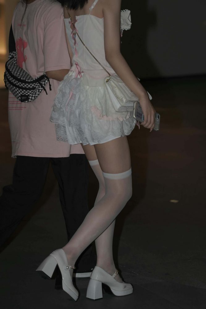 正在逛街的粉色连衣裙妹子【76P】YA6443-玉兔阁