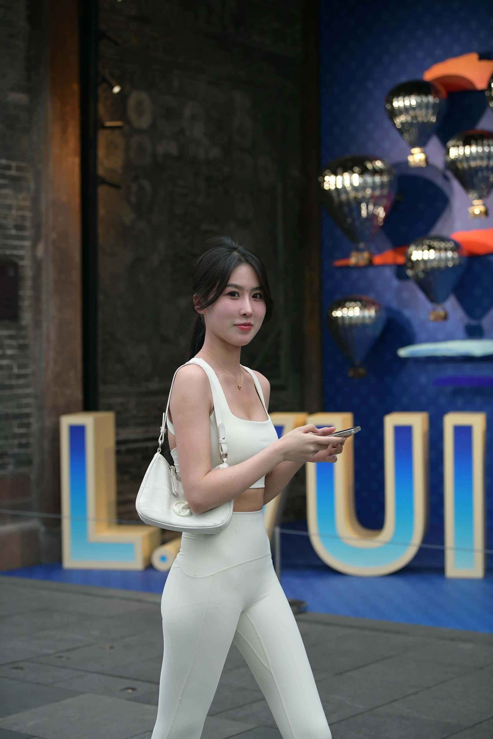 图片[2]-白色瑜伽裤女孩【212P】J8076-玉兔阁