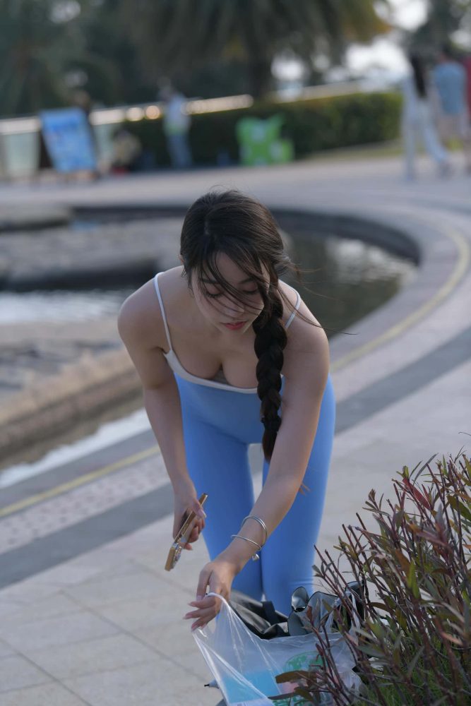出门游玩的蓝色瑜伽裤妹子【591P】J6087-玉兔阁
