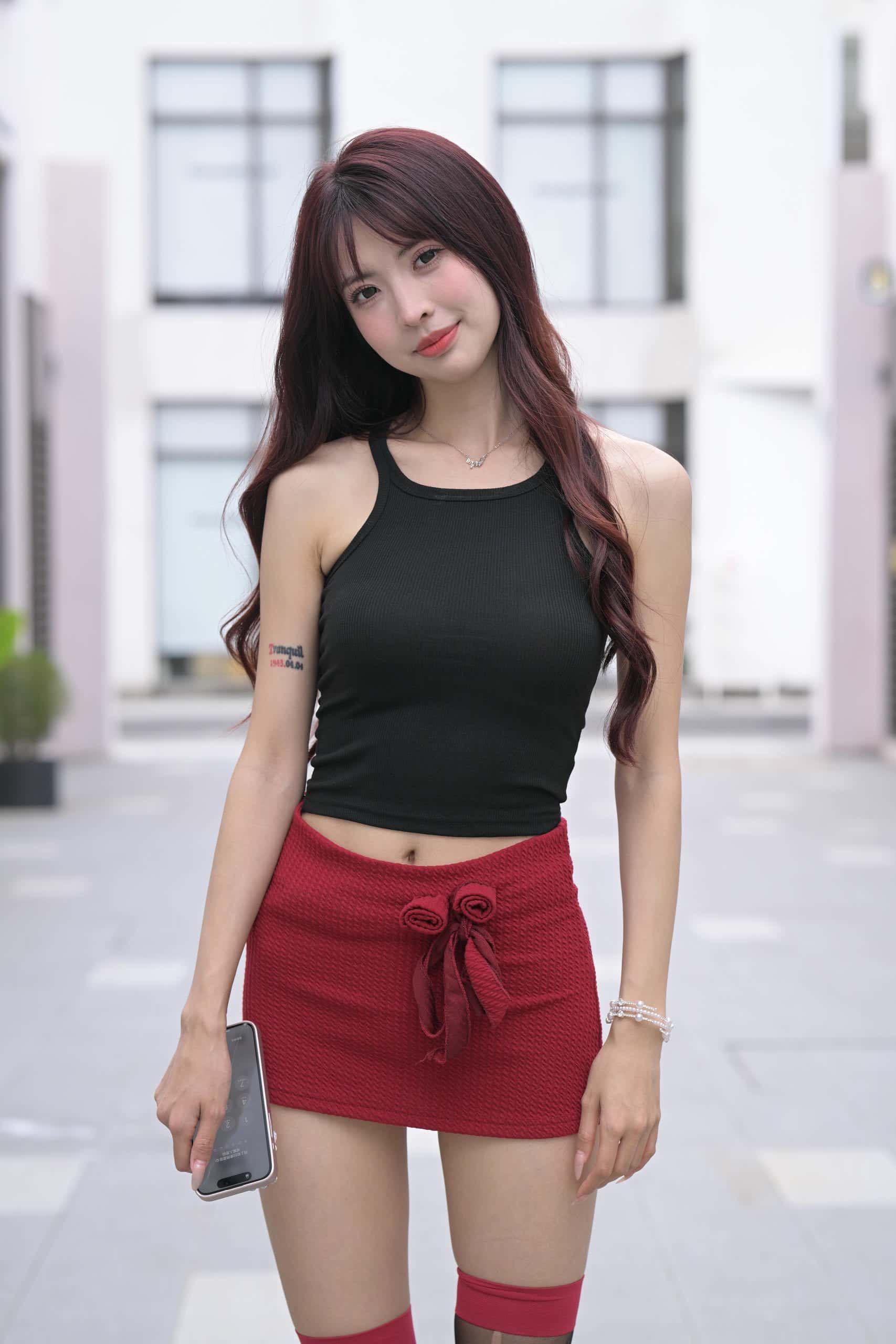 图片[5]-穿红色短裙黑丝的软甜少女【870P】J8145-玉兔阁