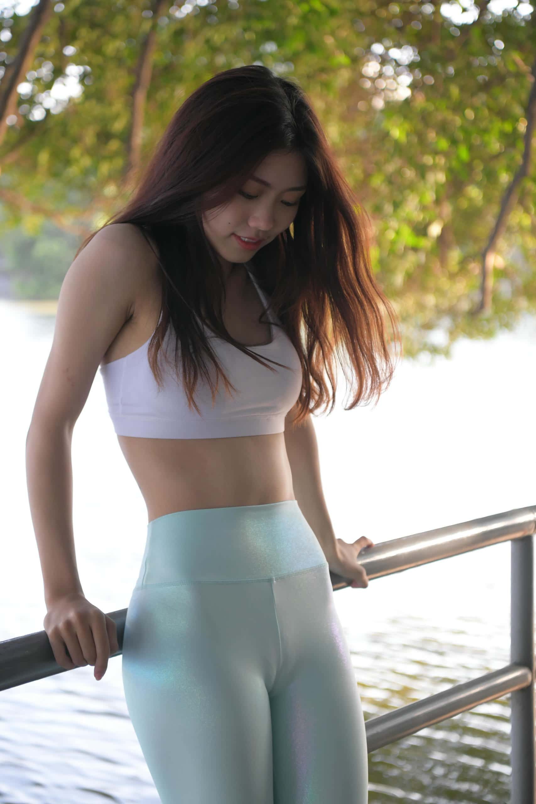 图片[2]-户外玩耍的瑜伽裤小姐姐【467P】J1419-玉兔阁