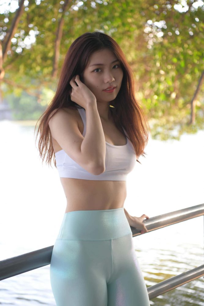 户外玩耍的瑜伽裤小姐姐【467P】J1419-玉兔阁