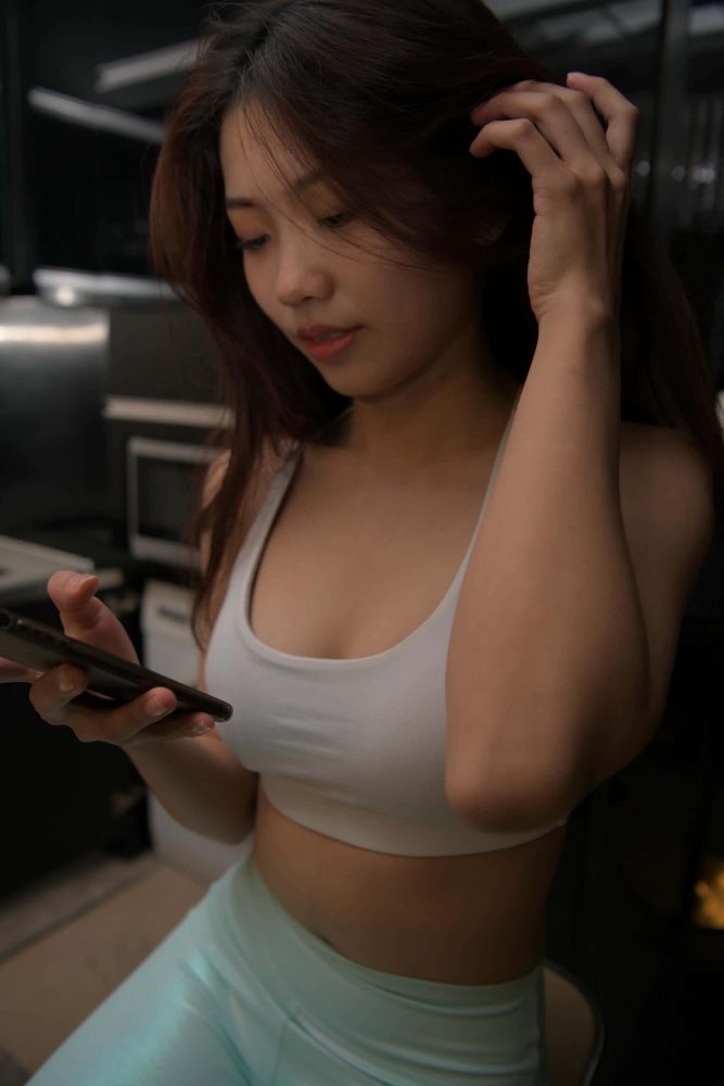 户外玩耍的瑜伽裤小姐姐【467P】J1419-玉兔阁