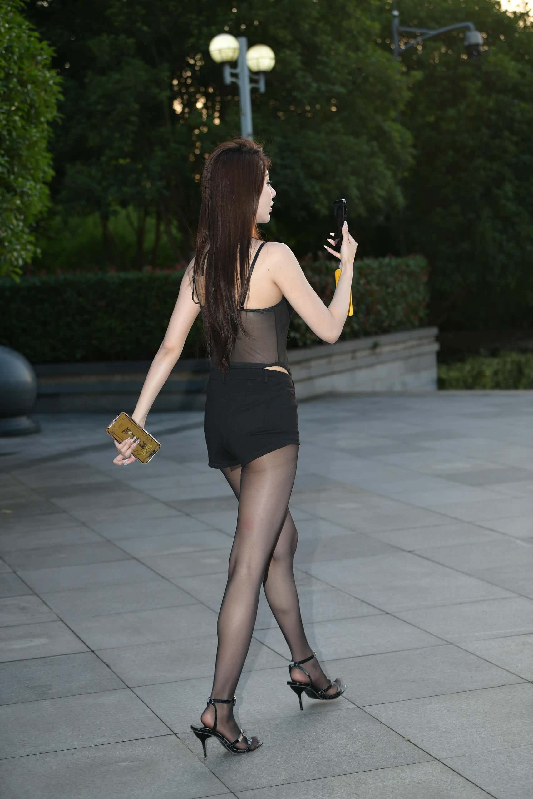 图片[4]-黑丝热裤透色上衣女孩【73P】J7833-玉兔阁