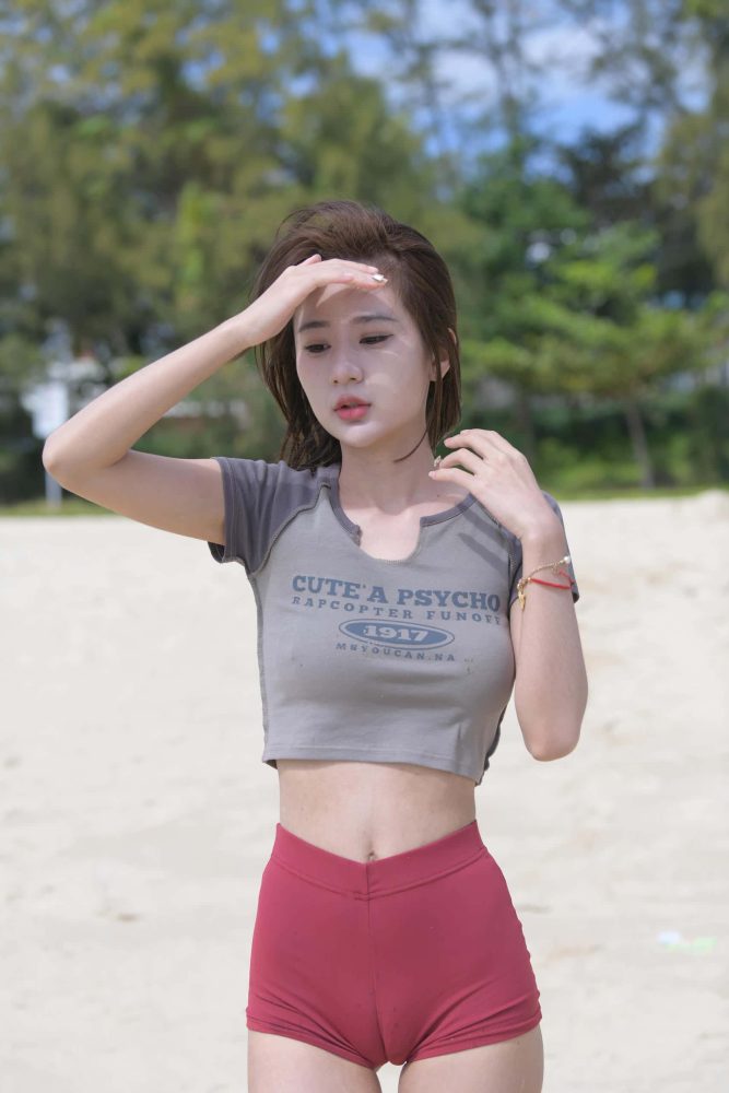 海边尽情玩耍的短发姑娘【784P】P207-玉兔阁